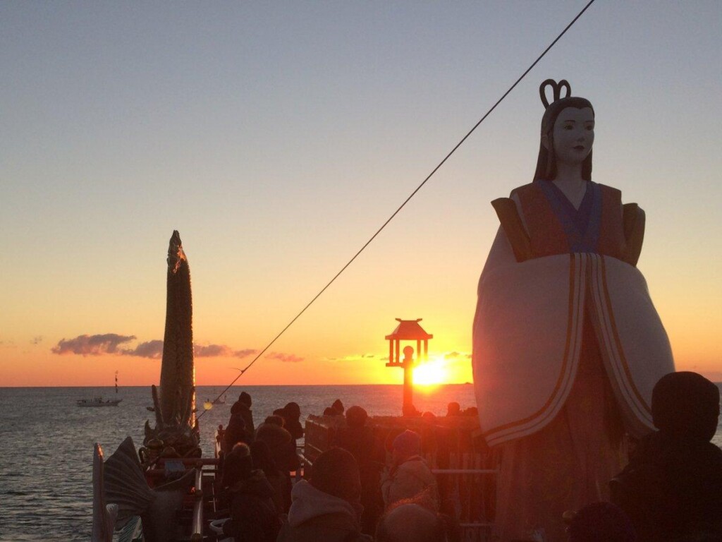 鳥羽湾クルーズの初日の出